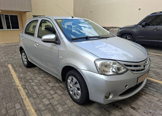 TOYOTA ETIOS 1.5 XS 16V FLEX 4P MANUAL TOYOTA ETIOS 1.5 XS 16V FLEX 4P MANUAL